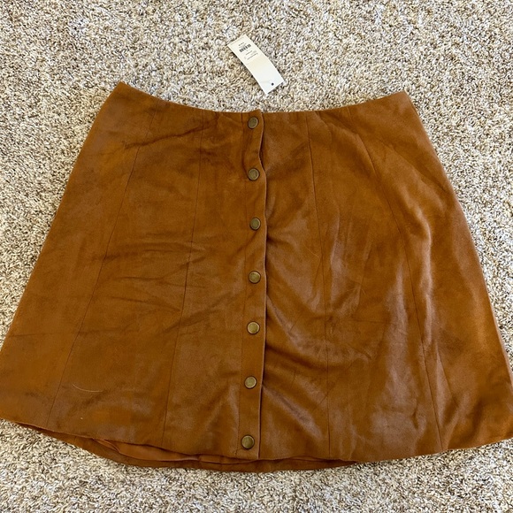 Francesca’s Suede Skirt - Picture 3 of 4